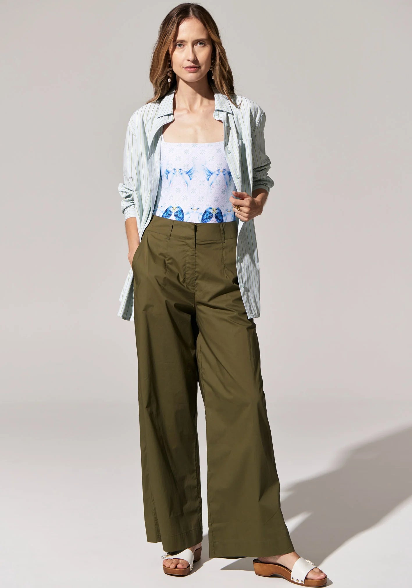 POL Toya Wide Leg Pant in Khaki Trendy Printed Pants