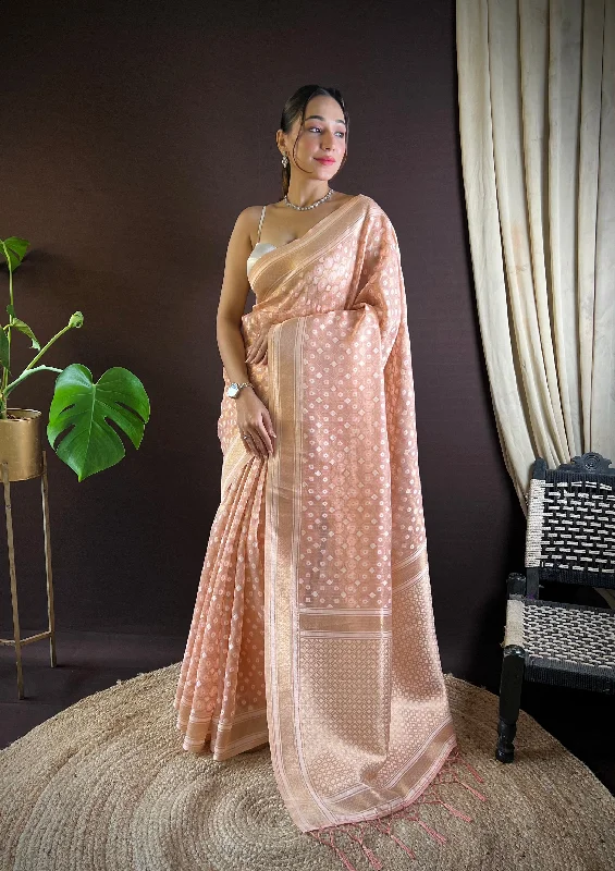 Women Party Wear Jari Weaving Worked Khicha Silk Saree With Un Stitched Blouse Modern Oversized Blouse Women Party Wear Jari Weaving Worked Khicha Silk Saree With Un Stitched Blouse Modern Oversized Blouse