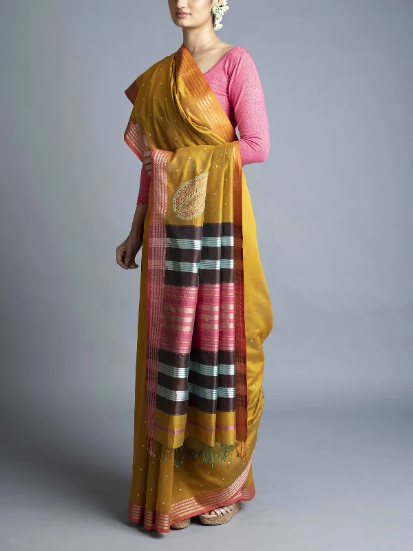 Maheshwari Saree Konia Embroidery With Blouse Piece Lightweight Floral Blouse