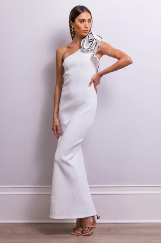 Calling a White Party Maxi Dress Elegant Pleated Maxi Dress