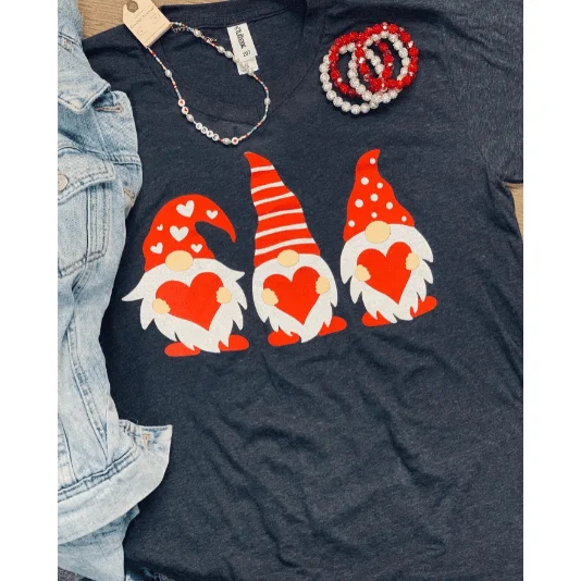 Gnome Valentine t-shirts Elegant Classic Vintage