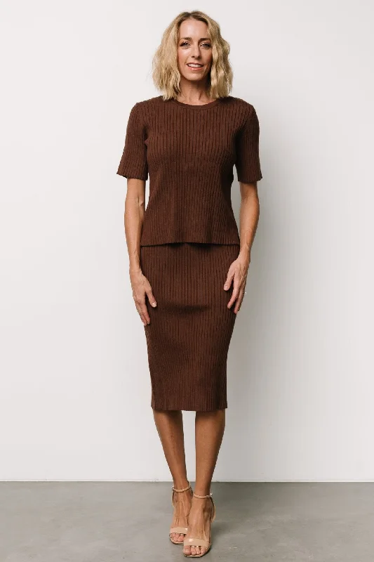 Stormi Ribbed Midi Skirt | Brown tiered skirt playful